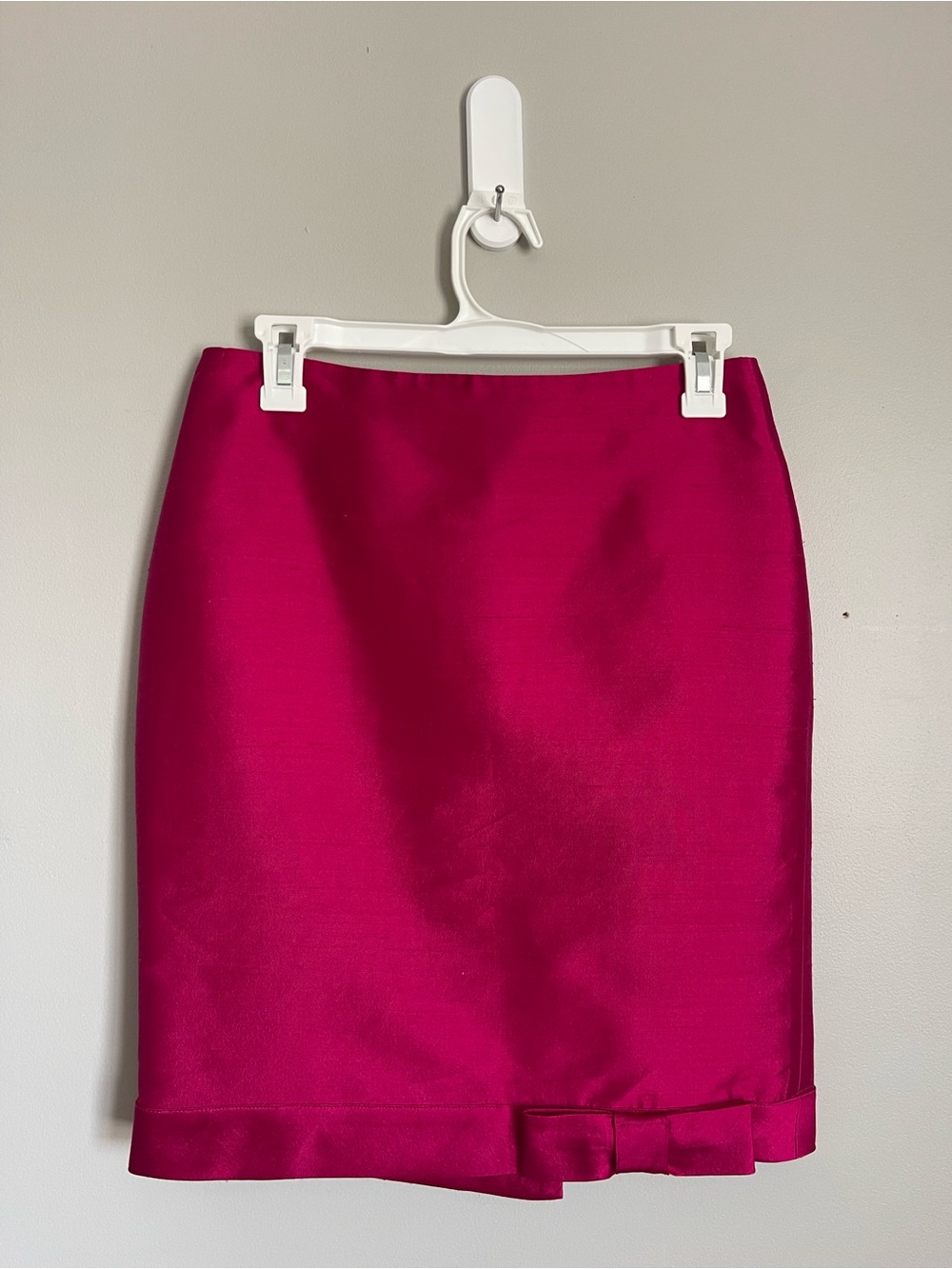 TALBOTS Fuchsia Pink Pencil Skirt with Hem Bow Detail Sz 2P